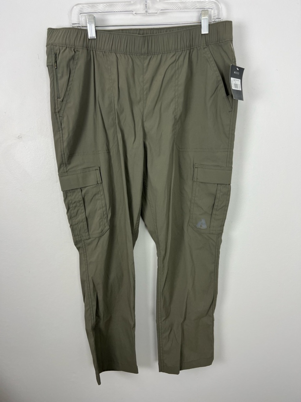 Eddie Bauer NWT First Ascent WR Guide Ripstop Cargo Pants UPF 50+